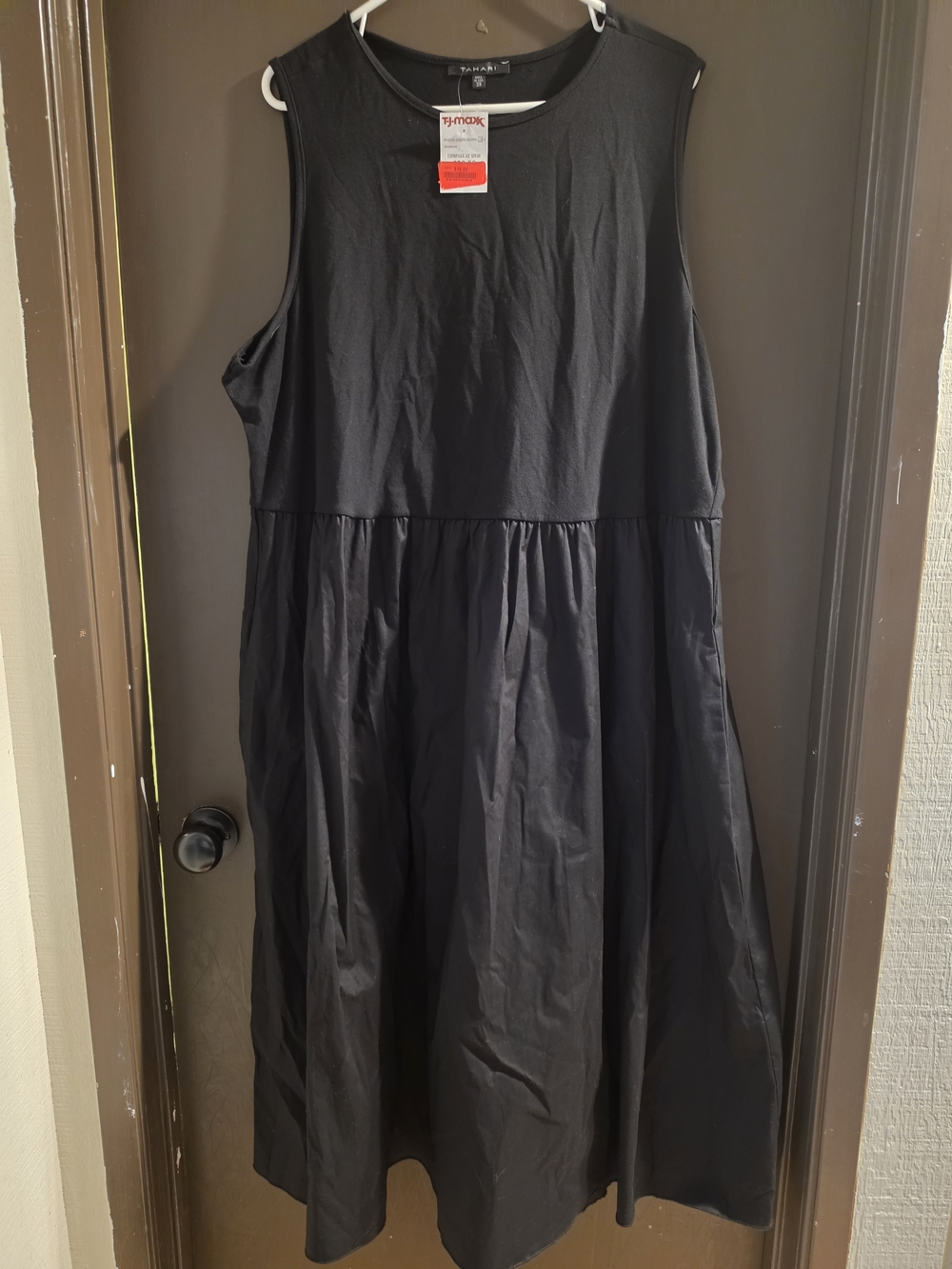 Black Sleeveless Midi Dress - Simple Elegance